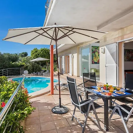 Villa Vistafar - Private Pool & Only 50m To The Sea Alcudia (Mallorca)